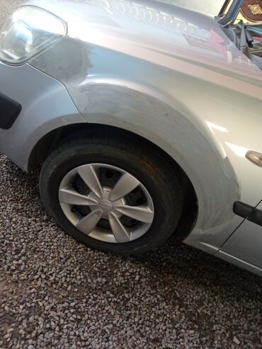 Avtomobil salonu üçün digər detallar: Kia 10500, 2005 il, İşlənmiş — 7