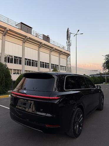 byd e9 1: Lixiang L9: 2023 г., Гибрид, Внедорожник — 5