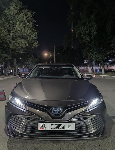 2018: Toyota Camry: 2018 г., 2.5 л, Гибрид — 2
