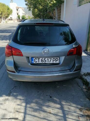 Μεταχειρισμένα Αυτοκίνητα: Opel Astra: 1.7 l. | 2013 έ. | 195000 km. Sedan