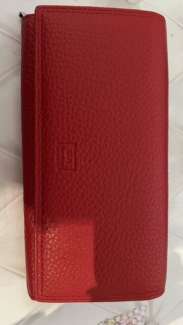 Кошельки: Кожаные женские кошельки. Особенности: - Компактный формат с клапаном — 7