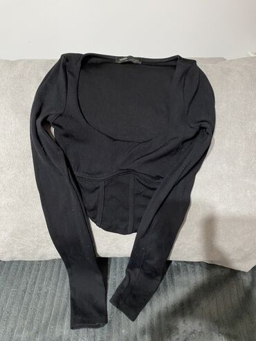 Haljine: Elegantna crno-zlatna haljina na pruge - Model: koktel/večernja — 39