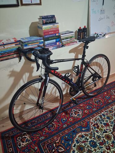 İdman velosipedləri: İşlənmiş Şose velosipedi Giant, 29", sürətlərin sayı: 27, Ünvandan götürmə -da lalafo.az — 7 İdman velosipedləri: İşlənmiş Şose velosipedi Giant, 29", sürətlərin sayı: 27, Ünvandan götürmə — 7