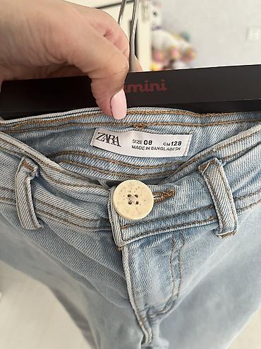 nike şalvar: Джинсы Zara. Размер 8 лет (128см). Цвет: светло- голубой. В идеальном — 4