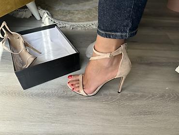 38р: Бежевые женские босоножки на шпильке Новые 38р - Модель: HEELS - — 4