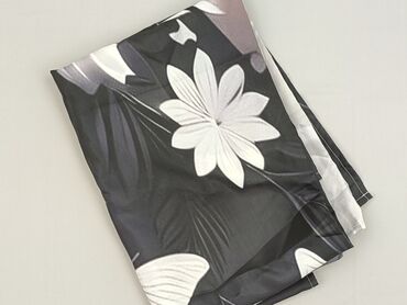 Curtains & Blinds: Panel zasłonowy z lekkiej, półprzezroczystej tkaniny z nadrukiem w