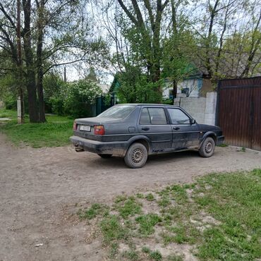 купить автомобиль маз в бишкеке: Volkswagen Jetta: 1990 г., 1.8 л, Механика, Газ, Седан
