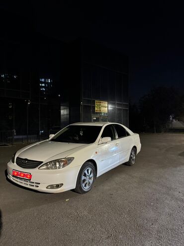 срочно продам авто в связи с переездом: Toyota Camry: 2002 г., 2.4 л, Автомат, Бензин, Седан