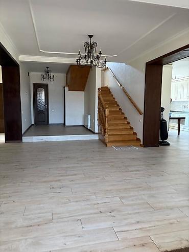 Продажа коттеджей и домов: Продается дом новопокрока, Общей площадью 400 м² . Количество — 10