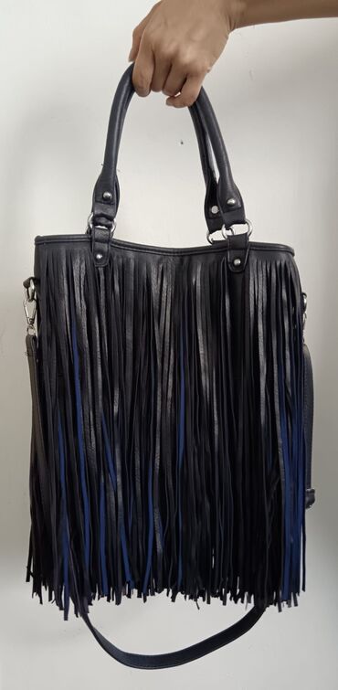 iz amerike kvalitetna manja torba tamnozeleni: Kožna ženska torba sa fronclama, nošena jednom u odličnom je stanju
