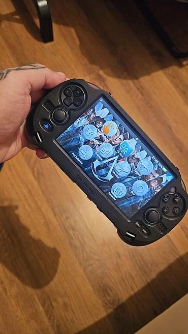vita ps: PSVITA Satılır üzərində 4GB öz kartı 32GB Sandisc Extreme və SD2VITA — 5