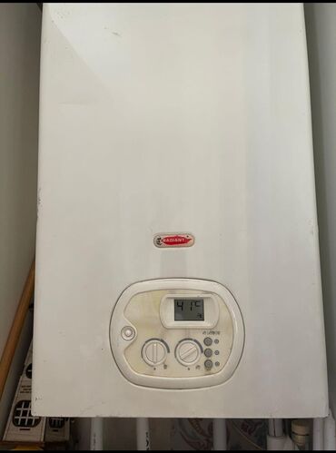 taxta tavanlar qiymeti: Kombi Radiant 24 lük satılır qiyməti 550 manat böyük ölçü alınacaq ona