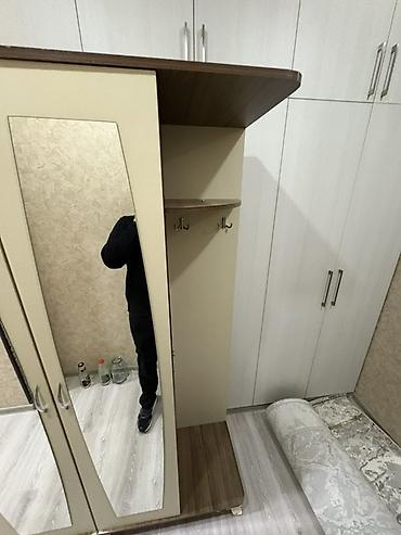 taxta rəf: Giriş dolabı – güzgülü, rəfli və asılqanlı - İki qapılı dolab: hər — 3