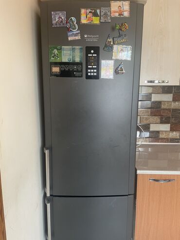2 qapılı soyuducu: Б/у 2 двери Hotpoint Ariston Холодильник Продажа, цвет - Серый