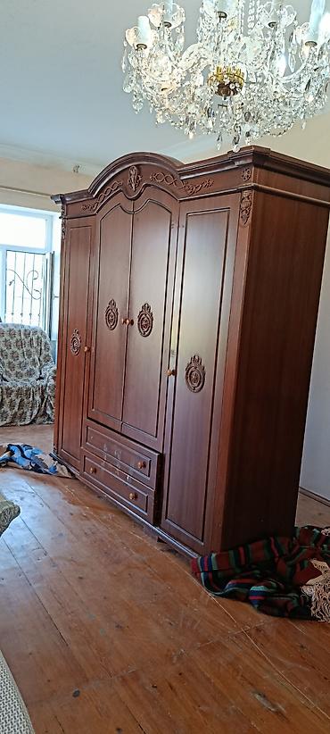 sehf qapi: Klassik üslubda iri həcmli 5 qapılı şkaf - Material: tünd qəhvəyi — 1