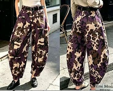 torbe nike: Ženske pantalone sa upečatljivim maskirno-animal printom, modernog — 2