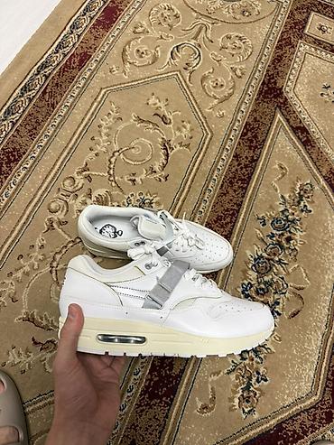 мужские кроссовки лининг: Мужские кроссовки, 43, 44, Nike, Новый, цвет - Белый — 1