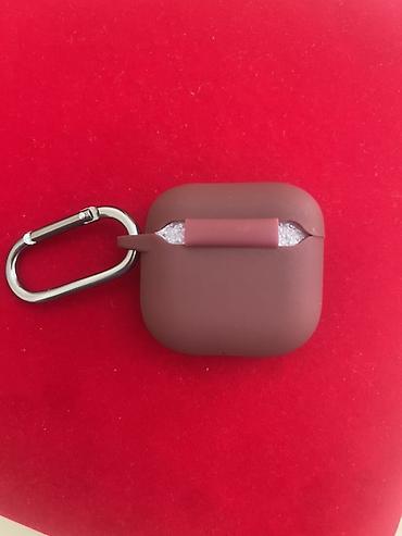 qulaqcı: Məhsul: Apple AirPods 4 (qutu) Xüsusiyyətlər: - Simsiz qulaqlıq, şarj — 5