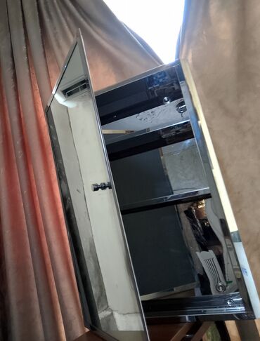 Divan və masa dəstləri: Açılan, 1 qapı Düz dolab, Stenka
