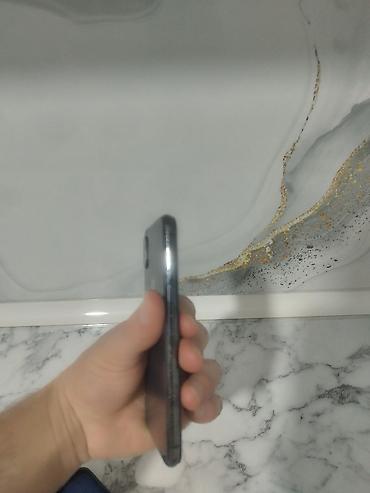 Apple iPhone: IPhone X, 64 GB, Qara, Simsiz şarj — 4