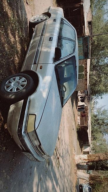 w211 211 211w e211 211e: Sedan серебристого цвета с передним приводом. Кузов 4-дверный — 1