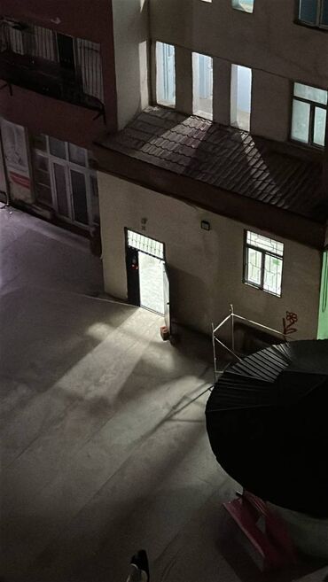 Uzunmüddətli kirayə mənzillər: Xətai rayonu, Məhəmməd Hadi küçəsində, Kolorit restoranın yanında, 15 — 18