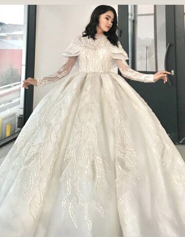 Свадебные платья: Продается жалал-абад от 500 до 3000 бу дешево Еще много свадебных