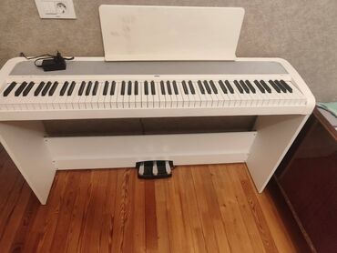 Gitaralar: Piano, Korg, Akustik, Yeni, Ünvandan götürmə