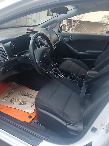 forut satsi: Kia K3: 1.6 l | 2016 il Sedan — 10
