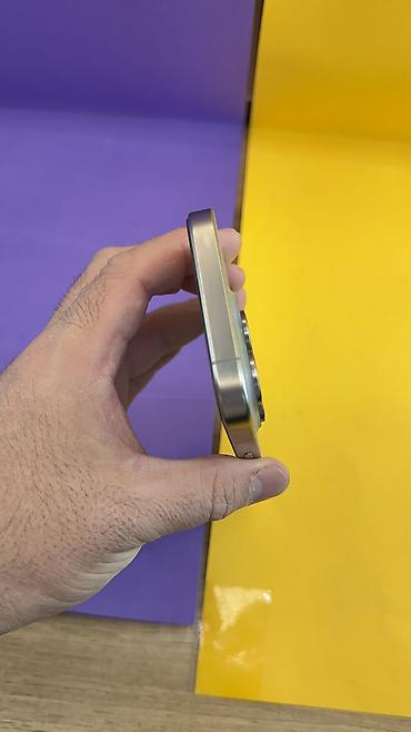 Apple iPhone: IPhone 15 Pro, Б/у, 256 ГБ, 93 % — 10