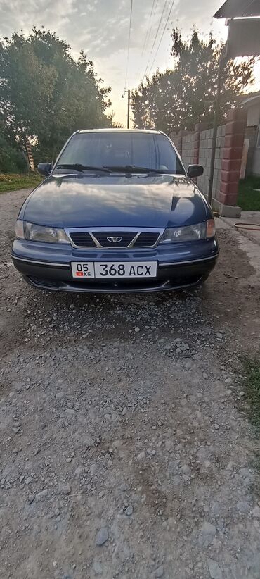 срочно продаю одиссей: Daewoo Nexia: 2004 г., 1.6 л, Механика, Бензин, Седан