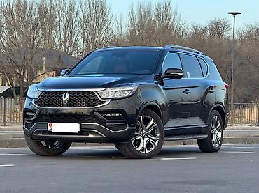 мусо рекстон: Внедорожник Rexton черного цвета, 5‑дверный, комплекиация Heritage — 1