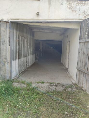 Другая коммерческая недвижимость: Продаётся земельный участок 30 соток. На территории имеется здания 500 — 6