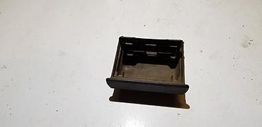 Ostali delovi enterijera: PEPELJARA UPAJAC ZA TOYOTA CELICA OD 1989. DO 1993. GOD — 2