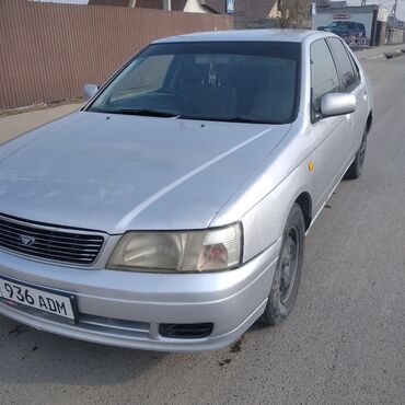 заказать наклейки на авто: Nissan Bluebird: 2000 г., 1.8 л, Автомат, Бензин, Седан