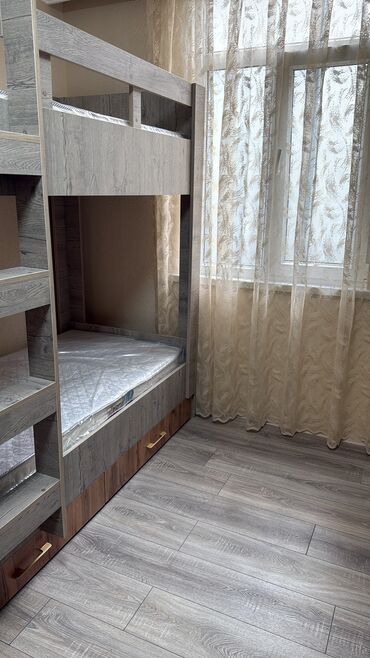 Uzunmüddətli kirayə mənzillər: GƏNCƏNİN TAM MƏRKƏZİNDƏXan baqinin yaninda-TƏLƏBƏ QİZIARA KİRAYE EV — 21