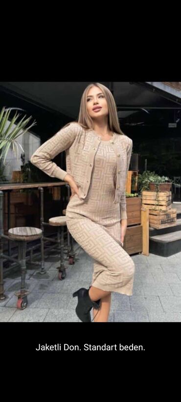 boyuk bədən donlar: Don. 2-lidir. Ayri - ayrida geyinmek olur. Cox gozel materiali var
