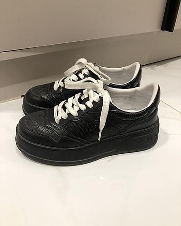 Кроссовки, 37, 37.5, Gucci, Б/у, цвет - Черный, Самовывоз