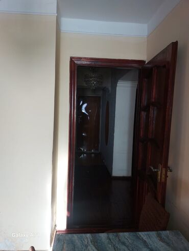 Köhnə tikili: Bakı, 8-ci kilometr, 3 otaqlı, Köhnə tikili, m. Neftçilər, 85 kv. m — 7