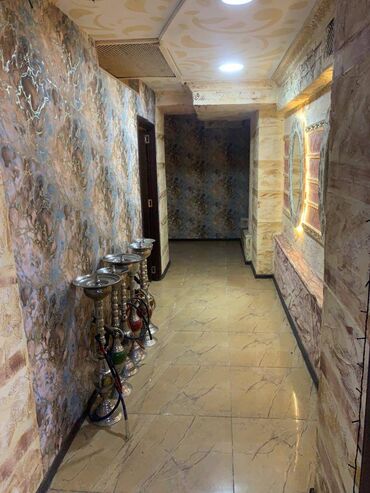 Restoran, kafelər: Nəsimi rayonu,Azadliqla Inqilab kucesinin kesişmesinde yerlesen,9 — 9