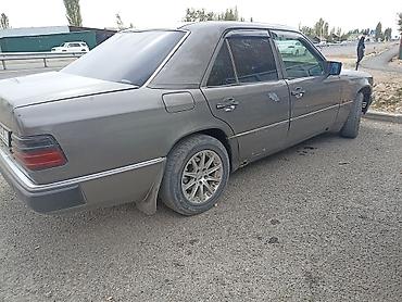 Mercedes-Benz W124: 1990 г., 2 л, Кол менен иштөөчү, Бензин, Седан — 3