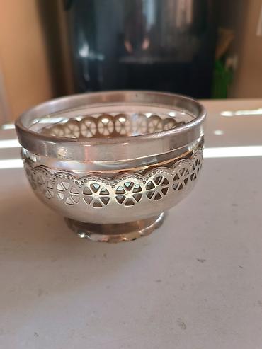 xonca konfeti: Gümüş rəngli dekorativ qab - Material: metal (gümüş rəngli), parlaq — 1