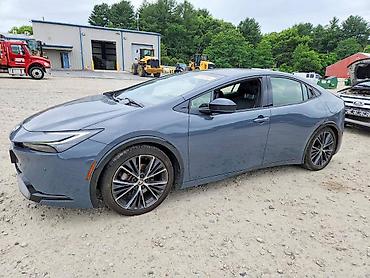 inter: Toyota Prius: 2024 г., 2 л, Автомат, Гибрид — 3