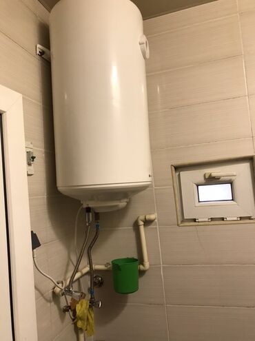 Həyət evləri və villaların satışı: Satılır: həyət evi (təmirli, həyətli sahə) - Plan: girişdə eyvanlı — 20