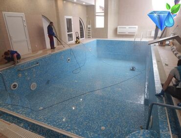 услуга садовника: Чистка бассейнов в Бишкеке Своевременная чистка бассейна
