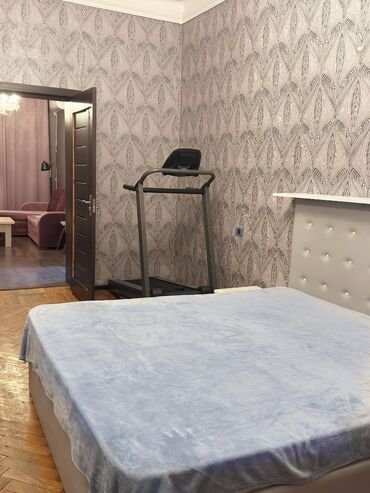 Köhnə tikili: В самом центре города по улице Низами дом 111 продаю 2-х комнатную -da lalafo.az — 4 Köhnə tikili: В самом центре города по улице Низами дом 111 продаю 2-х комнатную — 4