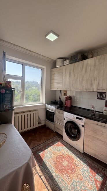 снять квартиру бишкек на долгий срок: 1 комната, 32 м², 104 серия, 4 этаж, Старый ремонт