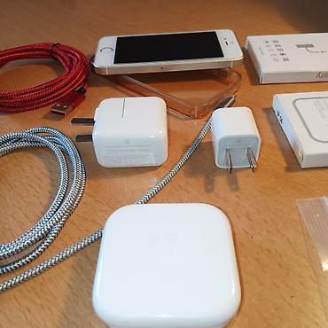 strange things: Original Apple earphones/earpads, wired + + 2 charging adapters with — 8