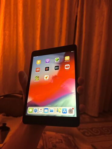 айпад айр 2: Планшет, Apple, эс тутум 16 ГБ, 7" - 8", Wi-Fi, Колдонулган, Классикалык түсү - Күмүш