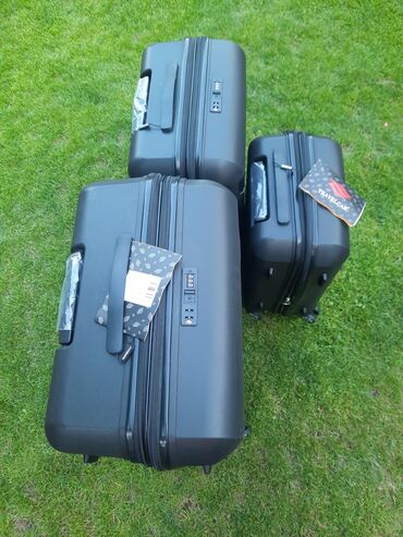 Сумки: Продаю Брендовые чемоданы оригинал Travel car материал 100%